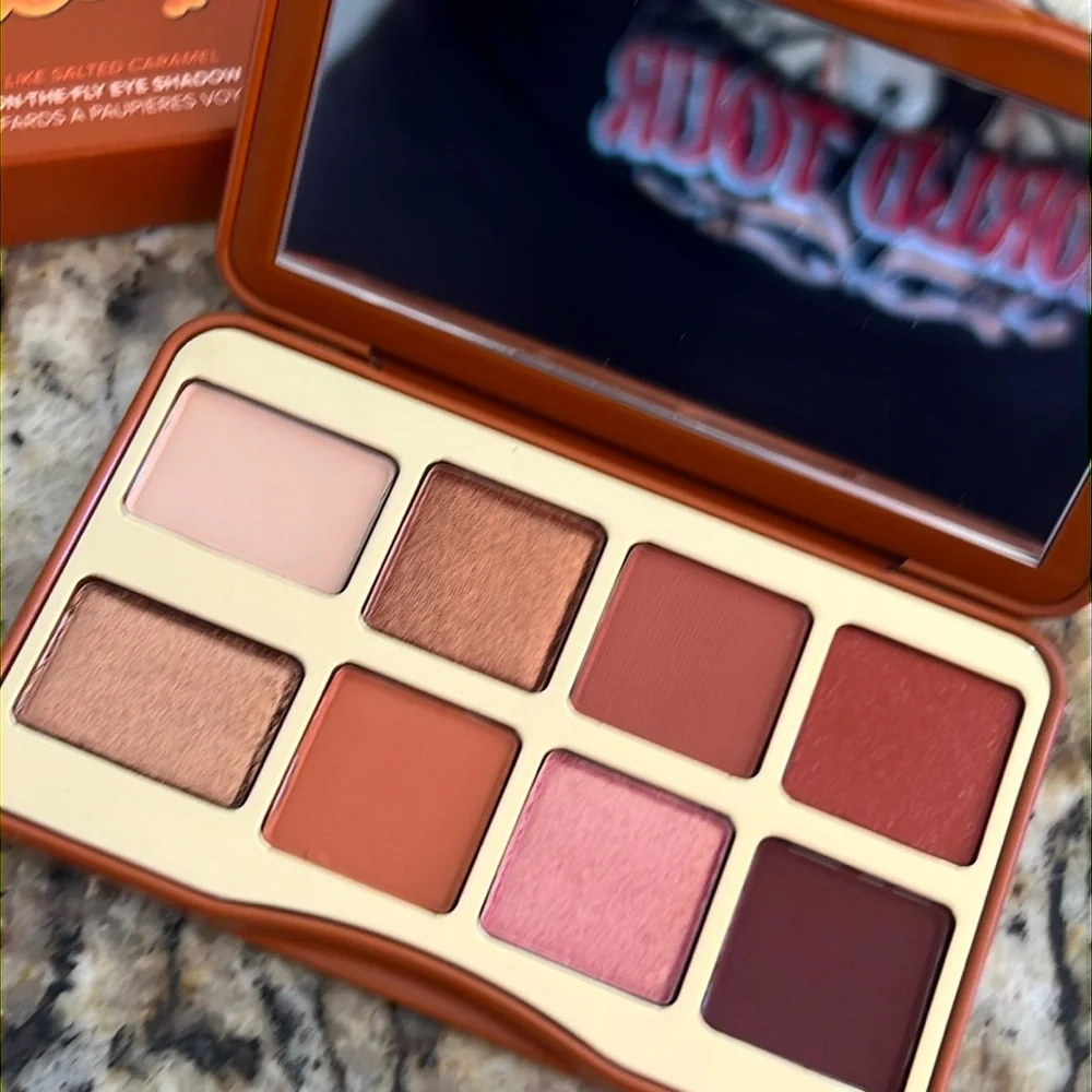 🍭🌙Too Faced Salted Caramel Palette